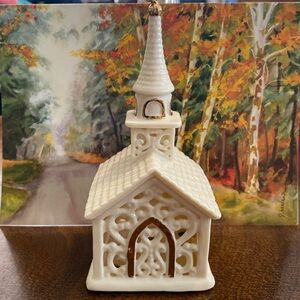 NWOT Ceramic Church with gold detail Ornament